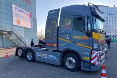 VOLVO FH 05 GLOBETROTTER 100% ELEKTRISCH  6X2 MET DIEPLADER  FRIDERICI