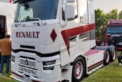 RENAULT T HIGH 6X2 SLEEPAS  NITTEBERG