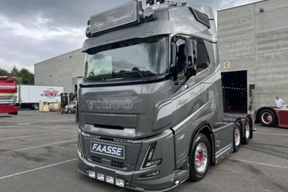 Phillipe Muysewinkel - Volvo FH Aero Globetrotter 6x2