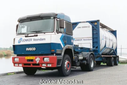 Jonker Veendam - Iveco Turbostar 4x2 met 3 assige Silo oplegger
