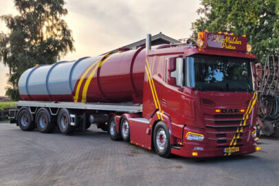 Loonbedrijf K. Mulder; DAF XF SL MY25 6X2 TWIN STEER VACUUM TANK TRAILER - 3 AXLE
