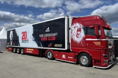 Kautetzky - 20 Jahre Trucker Club - MAN TGX GX 4x2 met 3-assige koeloplegger - verpakt in MAN-shop verpakking
