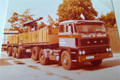 G. Köller B.V.; DAF 2800 6X2 TAG AXLE CLASSIC BRICK TRAILER - 3 AXLE